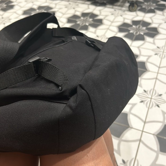 Classic Manhattan Portage Messenger Bag for work, school or travel. - Picture 10 of 14